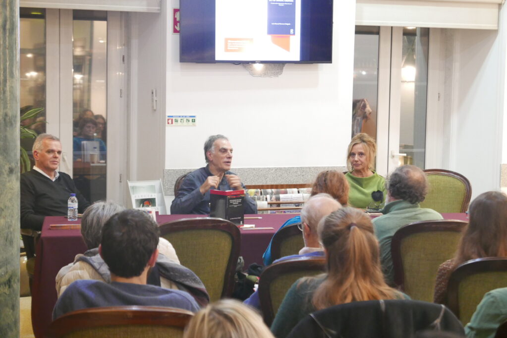 Apresentação do livro de Luís Delgado